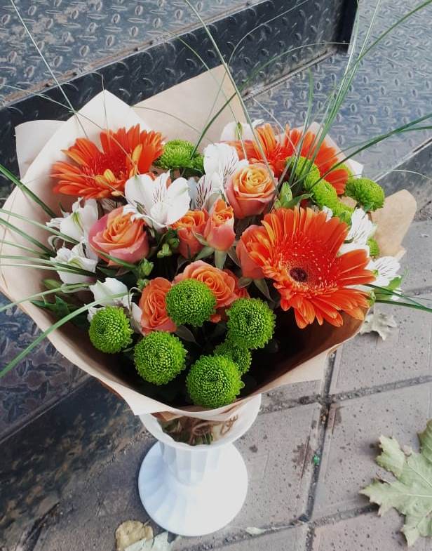 Букет цветов из: Герберы, Хризантемы, Альстромерии и Розы в Яранске
