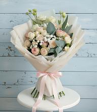 Букет цветов из:  Розы и Лизиантусы в Яранске