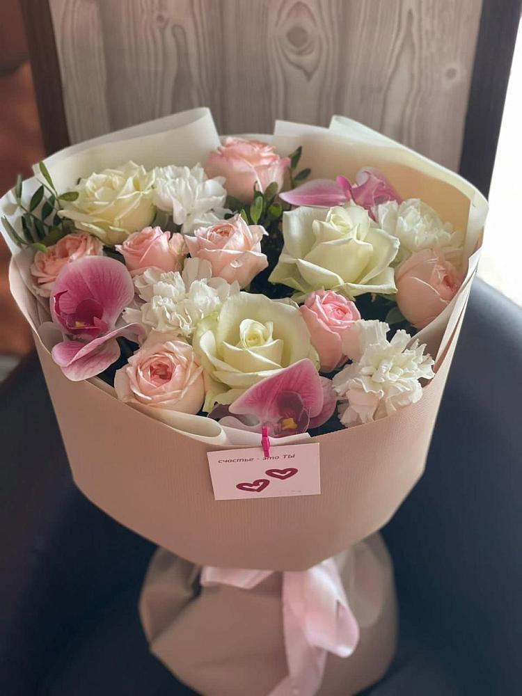 Букет цветов из: Орхидеи, Розы и Гвоздики в Яранске