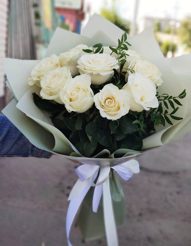 Букет Белые розы Проуд в Яранске