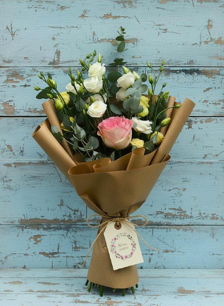 Букет цветов из: Розы и Лизиантусы в Яранске