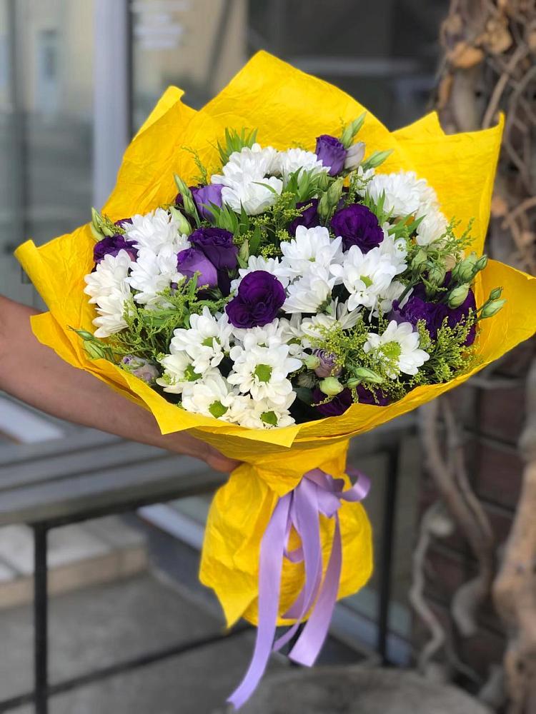 Букет цветов из: Ирисы, Хризантемы и Ромашки в Яранске
