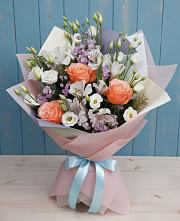 Букет цветов из:  Лизиантусы, Розы, Альстромерии и Гипсофила в Яранске