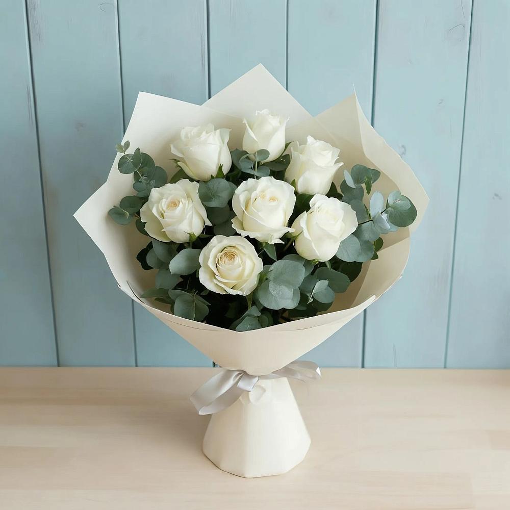 Букет Белые розы в Эвкалипте в Яранске