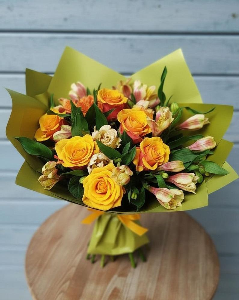Букет цветов из: Альстромерии и Розы в Яранске