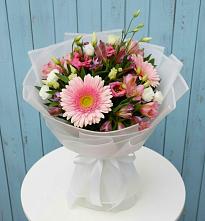Букет цветов из:  Герберы, Альстромерии и Лизиантусы #REPLACE_PRED# Яранске