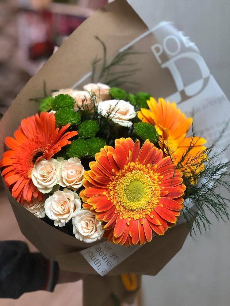 Букет цветов из: Герберы, Хризантемы и Розы в Яранске