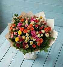 Букет Микс из разноцветных кустовых роз в Яранске